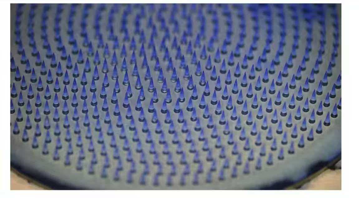 Close view of a physical microneedle array